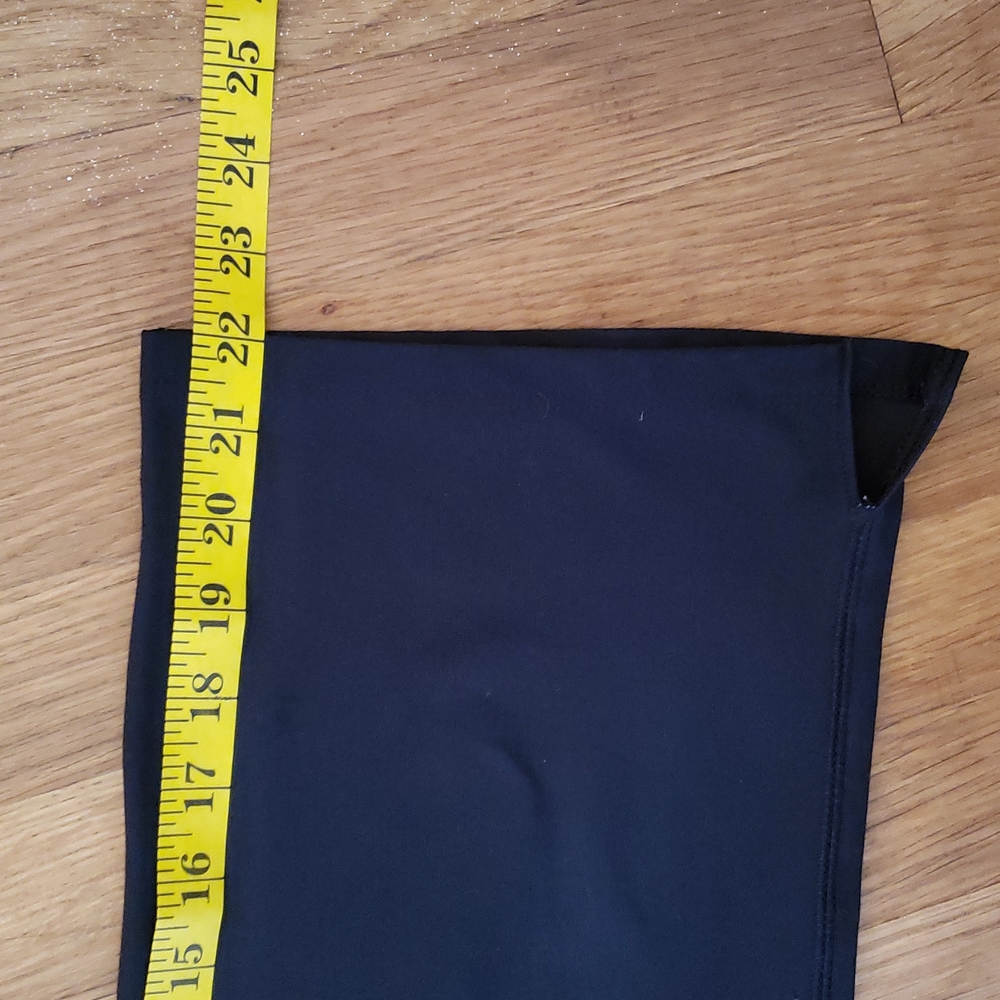 Nike Dri-Fit Black with Blue Trim Capri Athletic Pants Women's Size Small - Picture 11 of 12